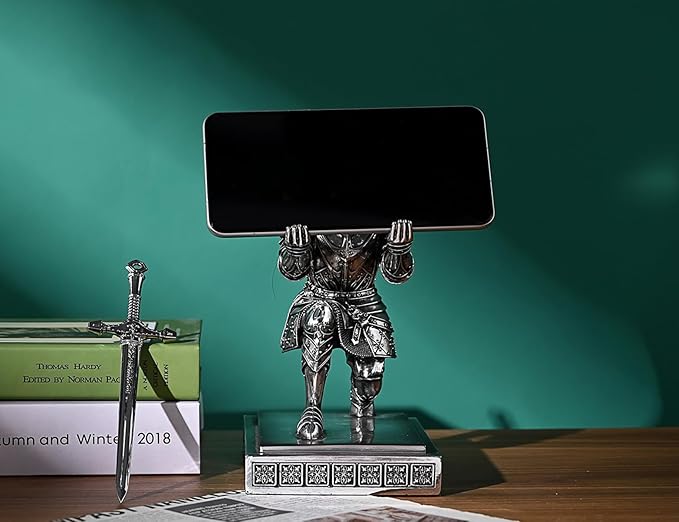King's Guard Knight Pen Holder Pen Stand Desk Organizers and Accessories Resin Pencil Holder as Gift for Office and Home (Silver(Plating))