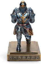 King's Guard Knight Pen Holder Pen Stand Desk Organizers and Accessories Resin Pencil Holder as Gift for Office and Home (Blue)