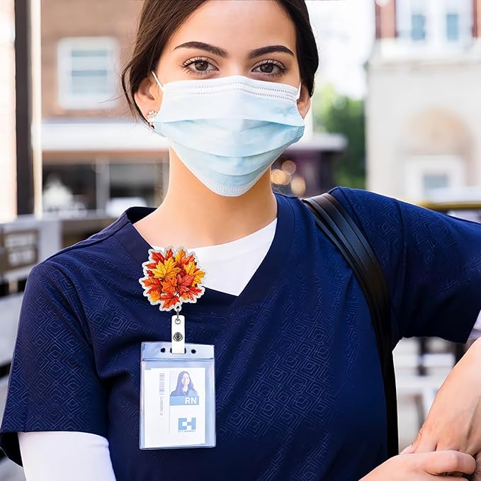 Autumn Leaves Badge Reel Retractable Badge Holder with Alligator Clip Fall Acrylic ID Name Card Scroll Red Maple Leave Badge Clips Designs for Student Teacher Office School Worker Nurse Decoration