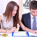 Outus 2 Pieces Gold Wedding Pens for Guest Book Signing Diamond Pen with Hollow Round Holder Stand Set for Wedding Bridal Engagement Reception Supplies